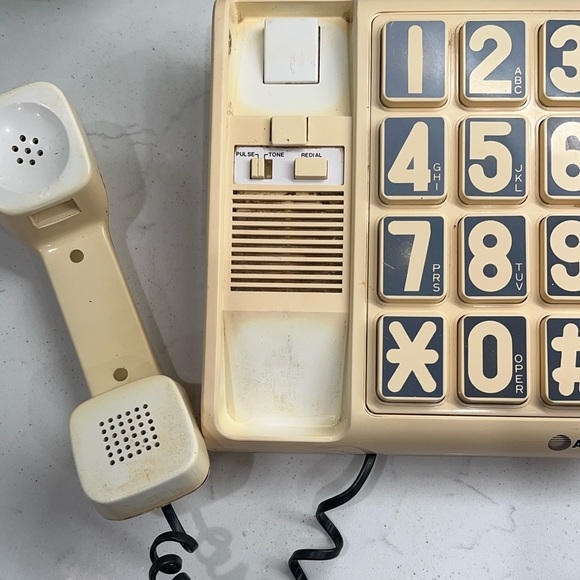 Vintage Large Number Push Button Telephone - Picture 4 of 6